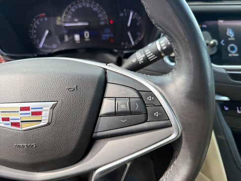 Used 2017 Cadillac XT5 Luxury w/ Driver Awareness Package image 34