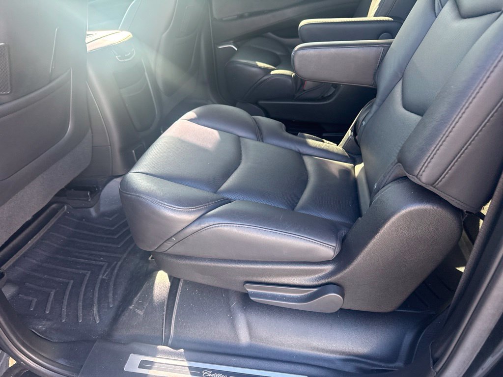 Used 2020 Cadillac Escalade ESV Luxury RWD image 8