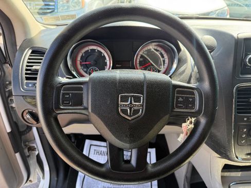 Used 2015 Dodge Grand Caravan SXT w/ Security Group image 18