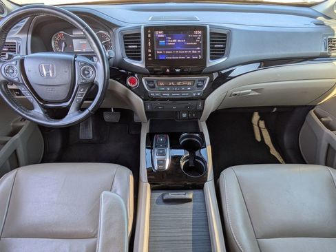 Used 2017 Honda Pilot Touring image 26