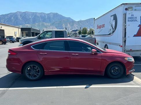 Used 2018 Ford Fusion SE AWD/4WD image 2