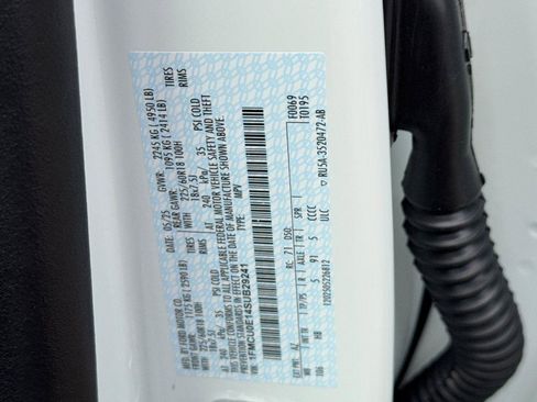 New 2025 Ford Escape SE image 23