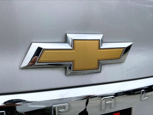 Used 2017 Chevrolet Impala LT image 28