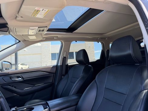 Used 2023 Nissan Rogue SL w/ SL Premium Package FWD image 24