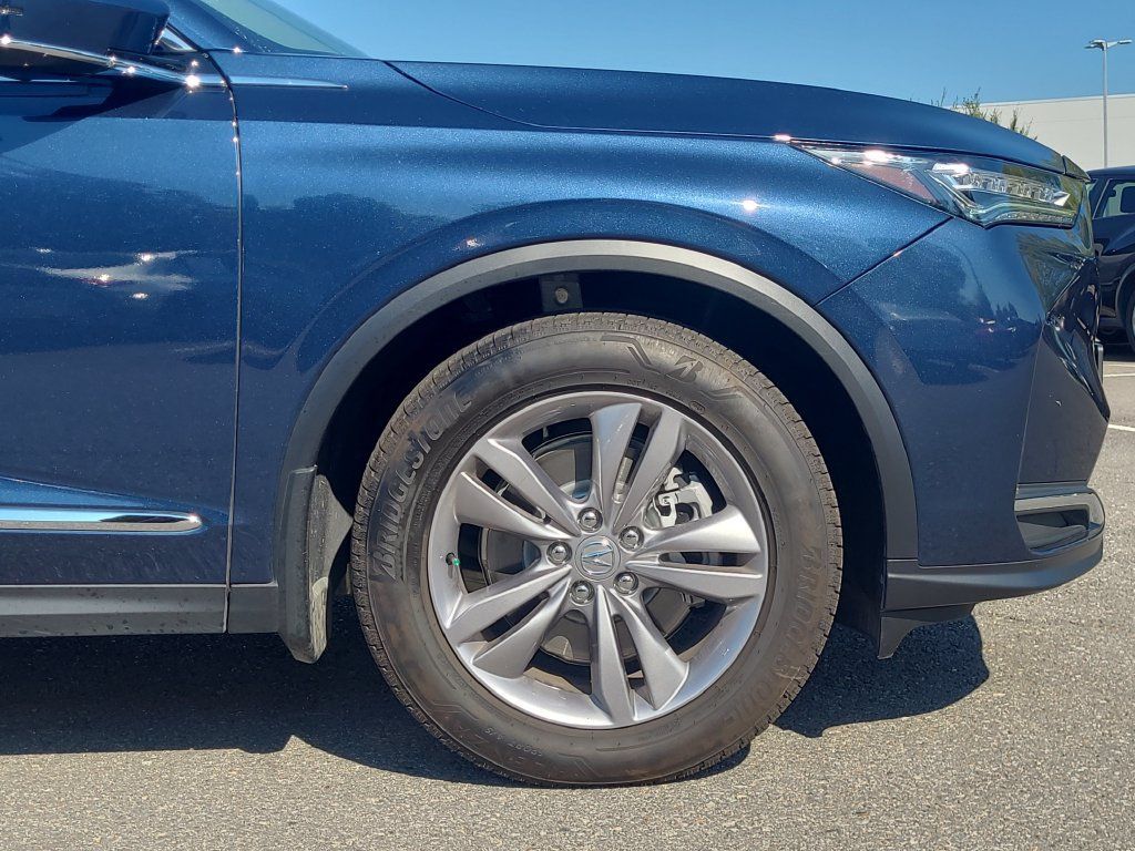 Certified 2025 Acura MDX FWD image 9