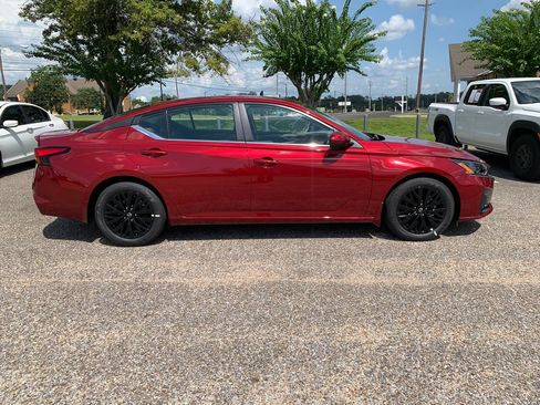 New 2026 Nissan Altima 2.5 SV w/ SV Special Edition Package FWD image 2