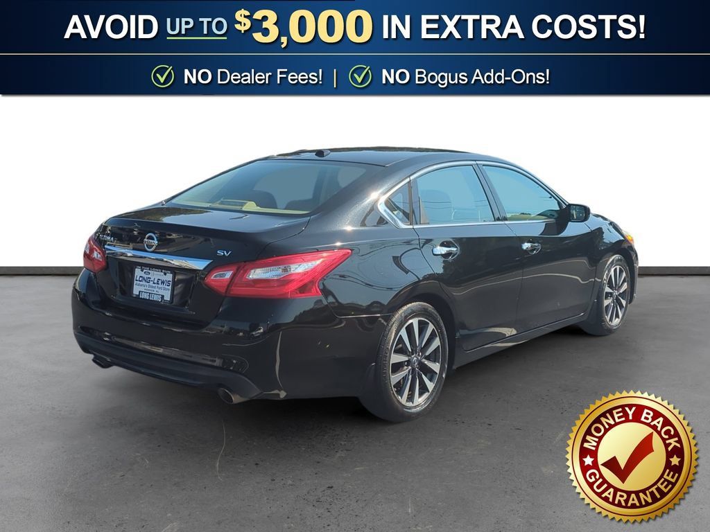 Used 2017 Nissan Altima 2.5 SV w/ Interior Lighting Package FWD image 7