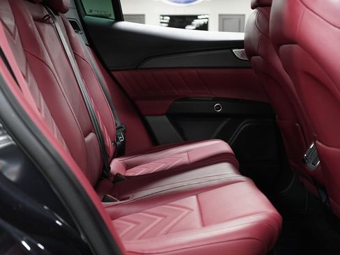 Used 2023 Maserati Grecale Modena AWD/4WD image 33