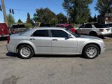 Used 2010 Chrysler 300 Touring image 6