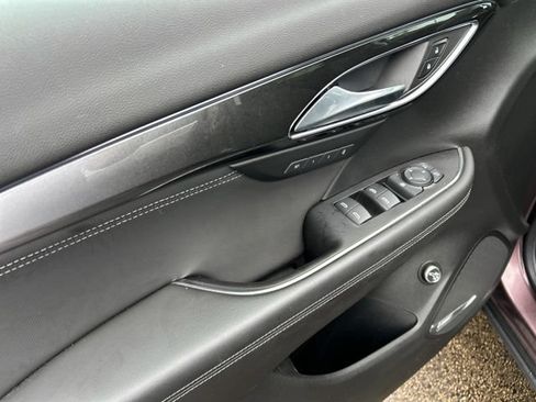 Certified 2025 Buick Envision Preferred AWD/4WD image 28