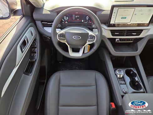 New 2026 Ford Explorer Active w/ Active Comfort Package image 8