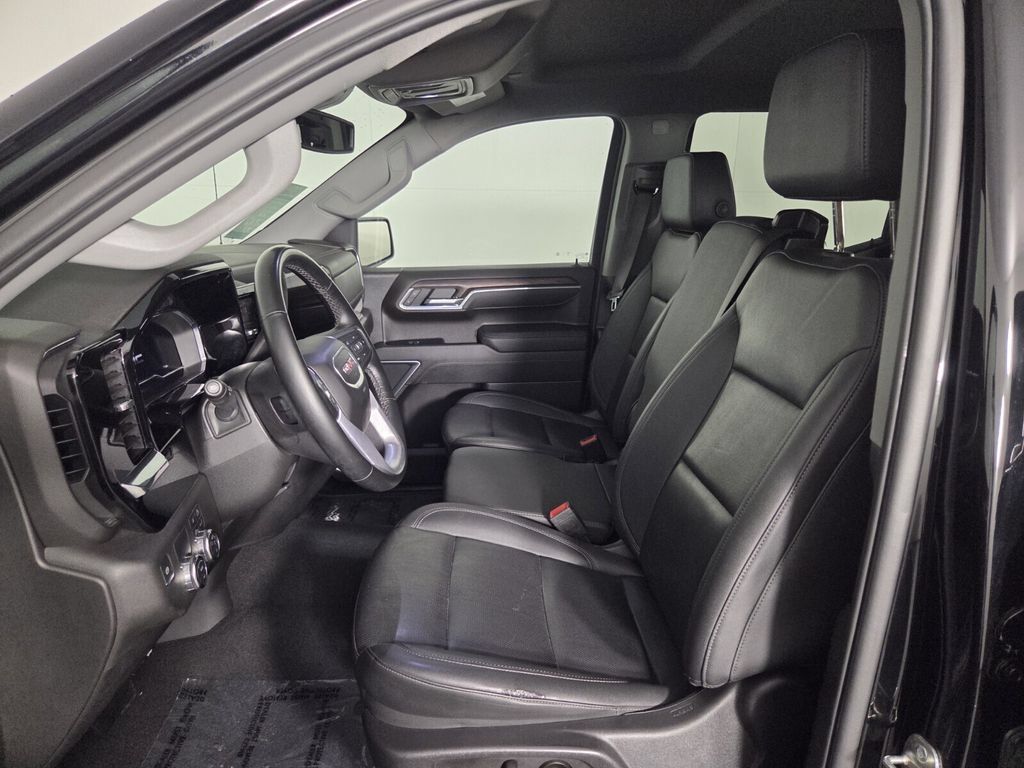 Used 2025 GMC Sierra 1500 SLT RWD image 9