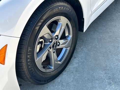 Used 2023 Kia K5 LXS image 21