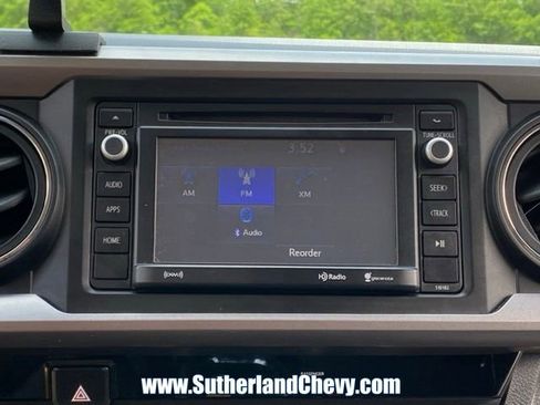 Used 2017 Toyota Tacoma 4x4 Double Cab image 28