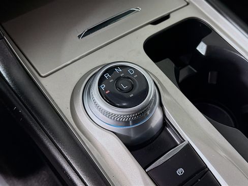 Used 2023 Ford Explorer XLT RWD image 19