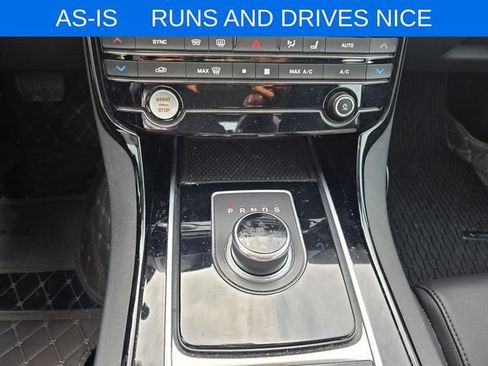 Used 2018 Jaguar XE Premium AWD/4WD image 20