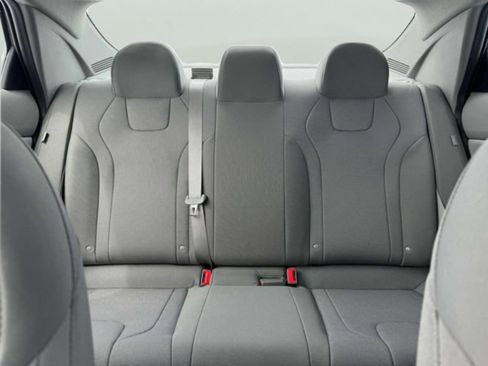 Certified 2025 Hyundai Elantra SE FWD image 27