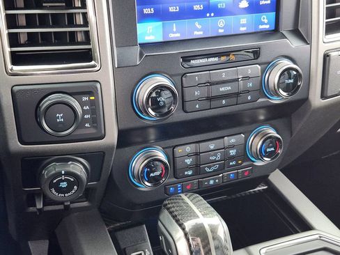 Used 2019 Ford F150 Raptor w/ Equipment Group 802A Luxury AWD/4WD image 24