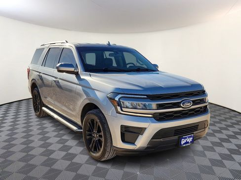 Used 2023 Ford Expedition XLT RWD image 6