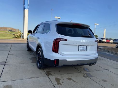 Used 2025 Kia Telluride S AWD/4WD image 9