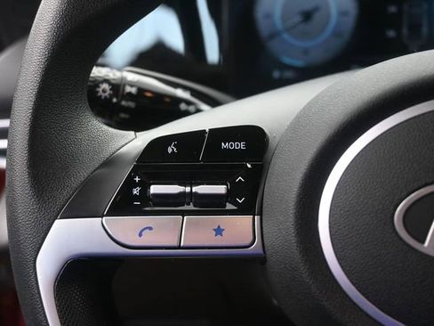 Used 2024 Hyundai Elantra SEL image 30