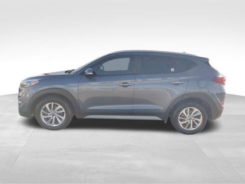 Used 2017 Hyundai Tucson SE Plus image 2