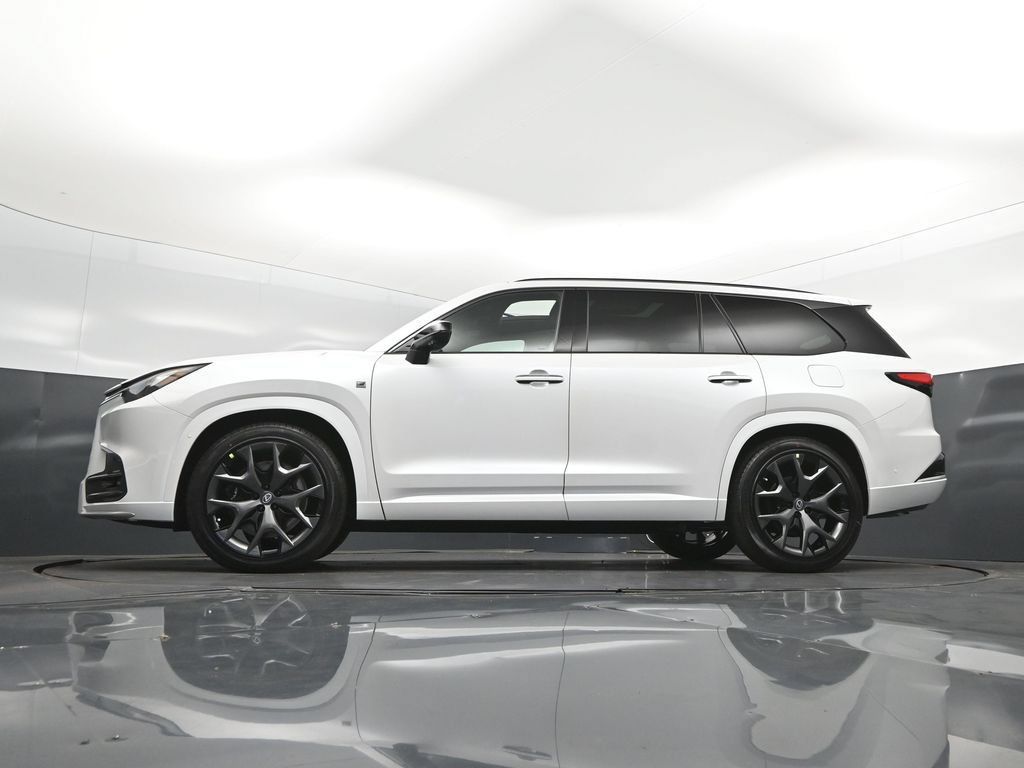 New 2026 Lexus TX 500h AWD w/ Technology Package image 40