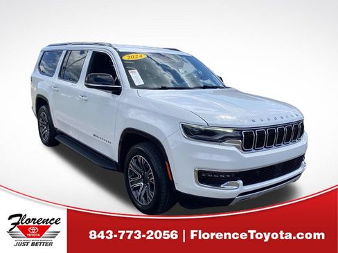 Used 2024 Jeep Wagoneer L Series II w/ Flexible Seating Group AWD/4WD image 1