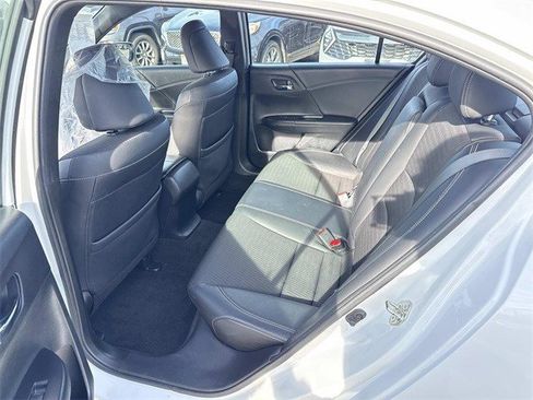 Used 2017 Honda Accord Sport image 16