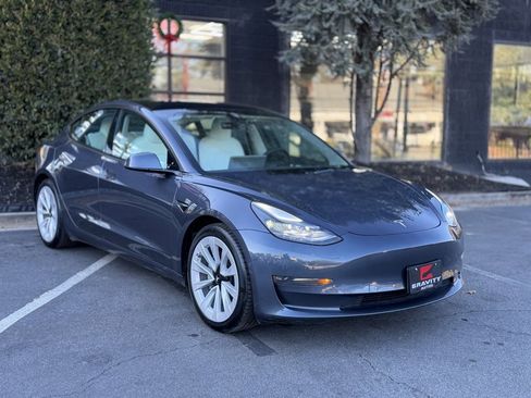 Used 2022 Tesla Model 3 Long Range image 4