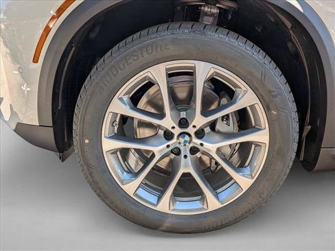 New 2026 BMW X5 xDrive40i w/ Climate Comfort Package AWD/4WD image 10