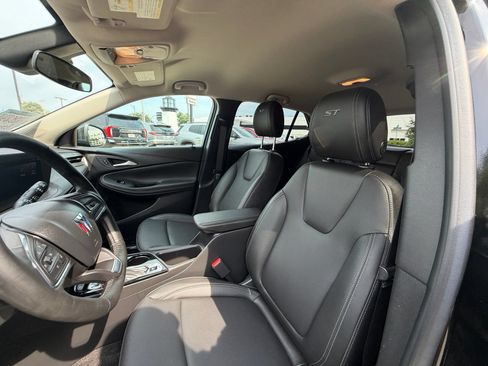 Used 2024 Buick Encore GX Sport Touring w/ Comfort Package FWD image 11