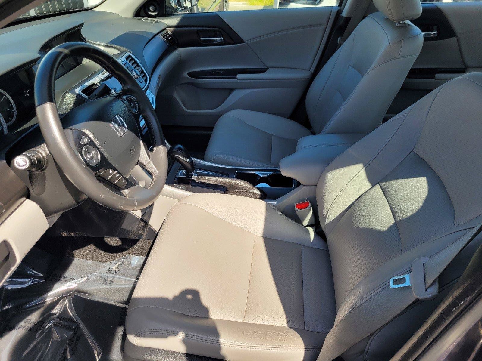 Used 2015 Honda Accord EX-L image 18