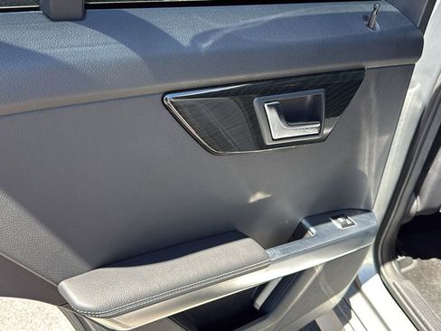 Used 2015 Mercedes-Benz GLK 350 4MATIC image 27