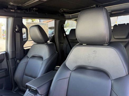 New 2026 Ford Bronco Outer Banks w/ Sasquatch Package AWD/4WD image 15