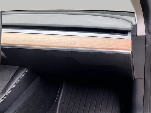 Used 2022 Tesla Model 3 Standard Range RWD image 16