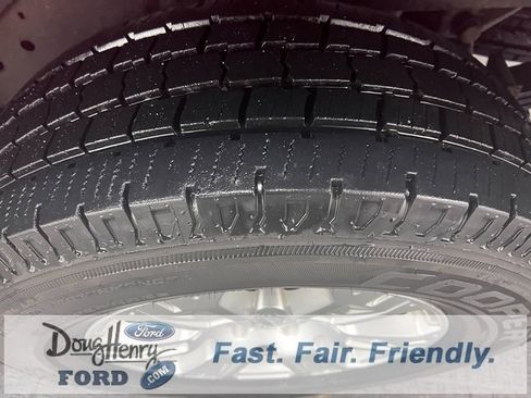 Used 2017 Nissan Titan SV image 20