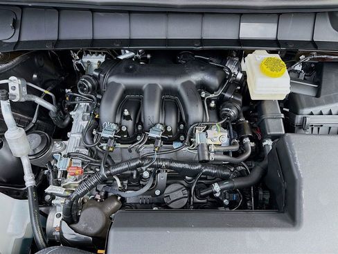 New 2025 Nissan Pathfinder SV w/ Black Appearance Package image 34