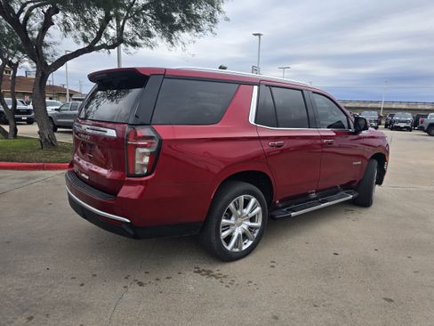Used 2024 Chevrolet Tahoe High Country image 3