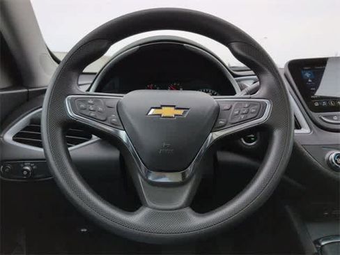Used 2024 Chevrolet Malibu LT image 24