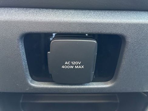 Used 2025 Lincoln Navigator L Reserve AWD/4WD image 36