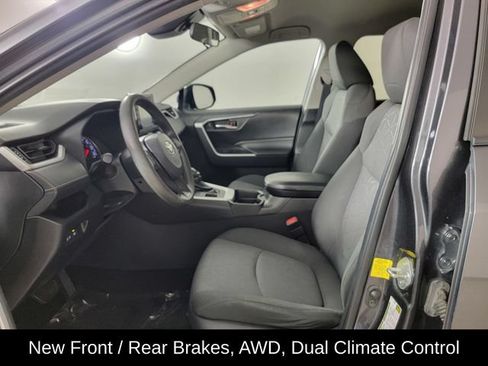 Used 2021 Toyota RAV4 XLE AWD/4WD image 13