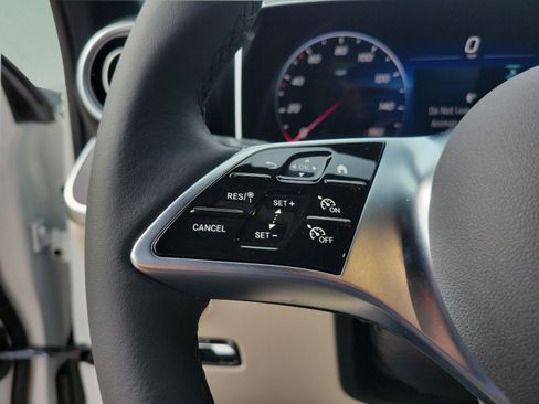 Certified 2026 Mercedes-Benz GLC 300 image 21