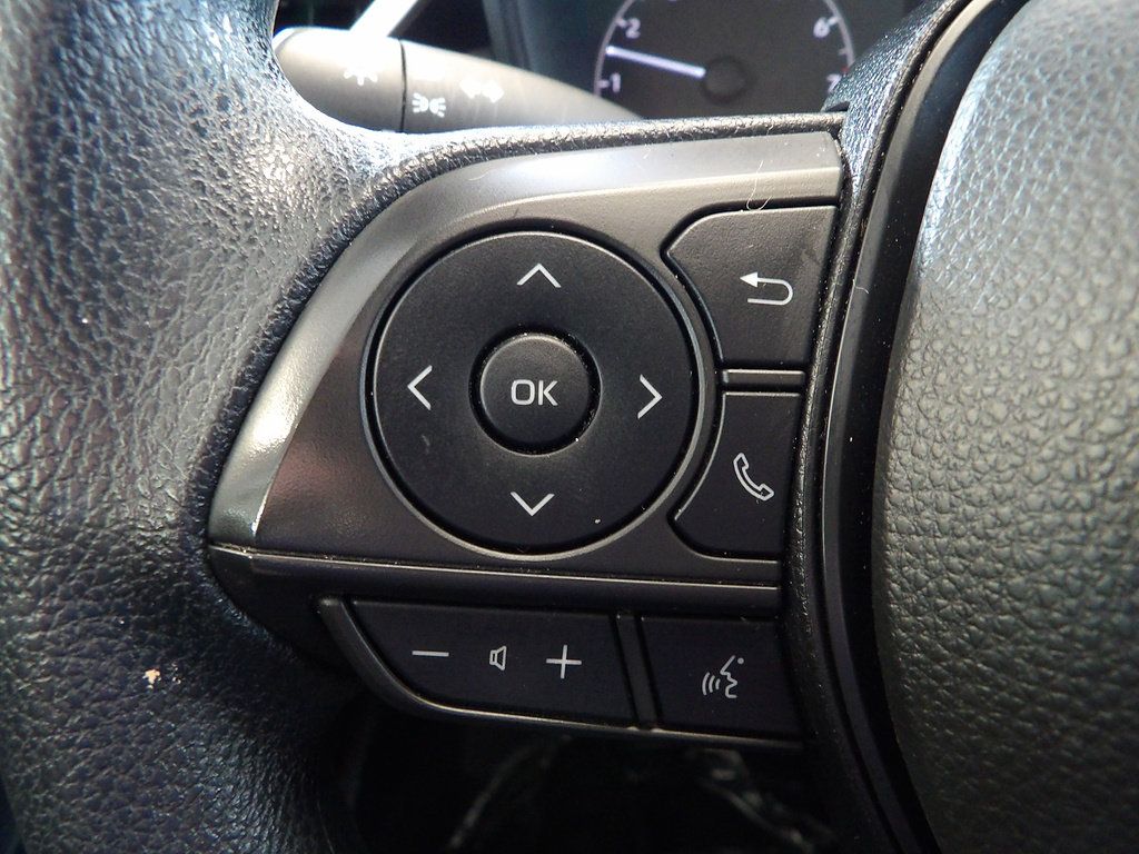 Used 2023 Toyota Corolla LE FWD image 28