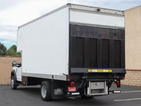 Used 2017 Ford F550 2WD Regular Cab Super Duty image 7