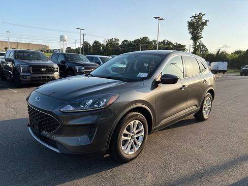 Used 2020 Ford Escape SE FWD image 5