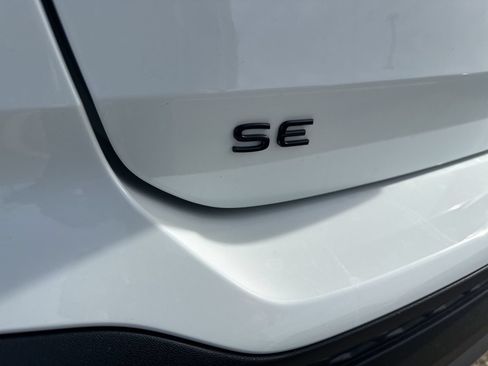 New 2026 Volkswagen Taos SE AWD/4WD image 6