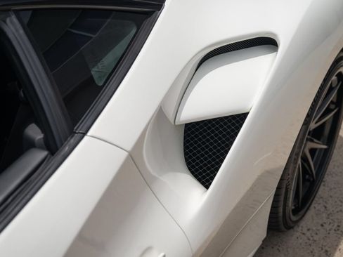 Used 2017 Ferrari 488 GTB RWD image 18