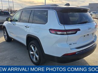 Used 2022 Jeep Grand Cherokee L Limited w/ Luxury Tech Group II video 3