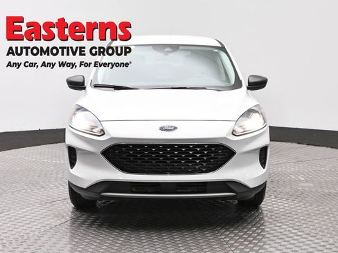 Used 2022 Ford Escape SE w/ Convenience Package AWD/4WD image 2
